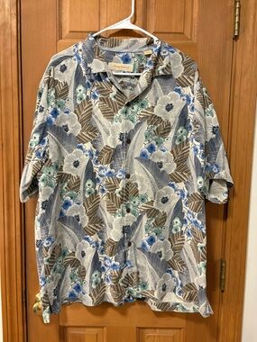 Tommy Bahama Silk Blue, Brown and Cream Floral Camp Hawaiian Shirt Size XL